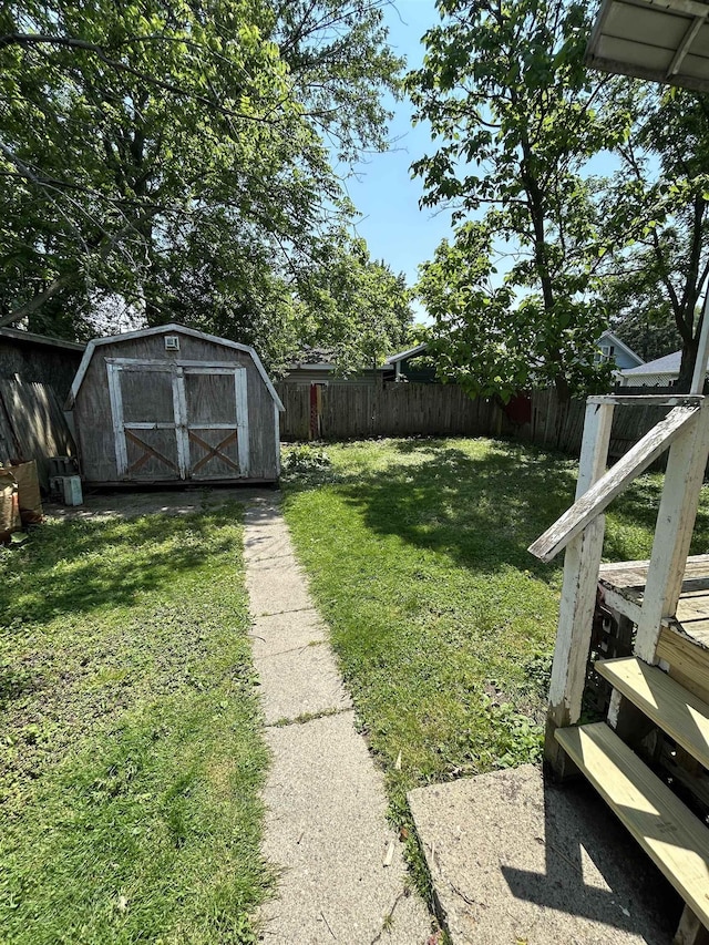 1015 Alvord Ave, Flint, MI 48507 - view of yard
