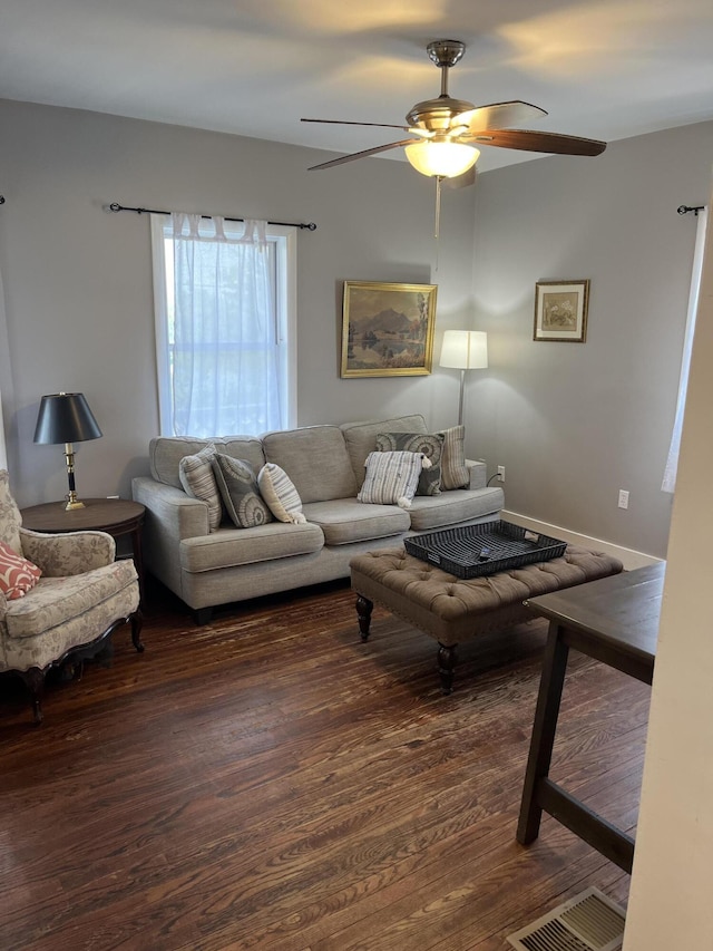 824 Emerald Ave NE, Grand Rapids, MI 49503