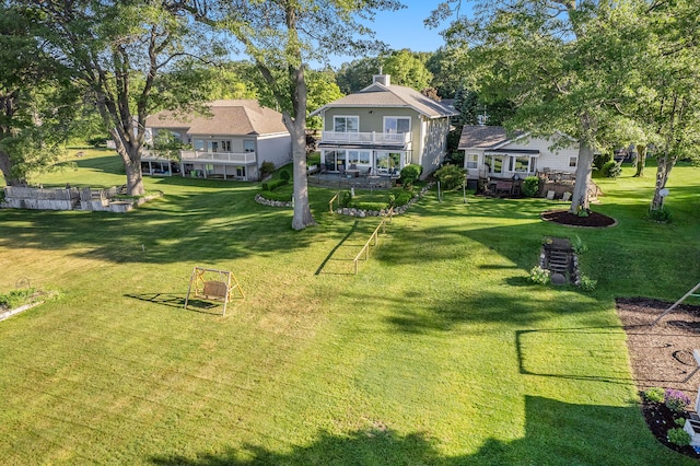 2585 Memorial Dr, Muskegon, MI 49445 - view of green lawn
