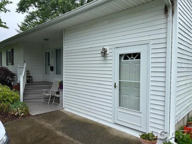 804 W Main St, Morenci, MI 49286 - view of doorway to property