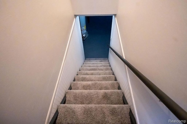 24449 Laurel St, Flat Rock, MI 48134 - view of stairs