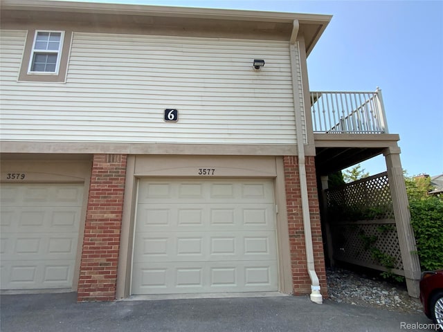 3577 Oakmonte Blvd, Rochester, MI 48306 - view of garage