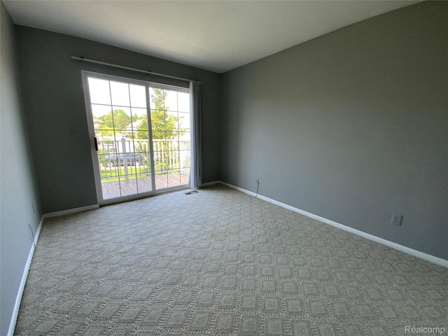 3577 Oakmonte Blvd, Rochester, MI 48306 - carpeted empty room featuring baseboards