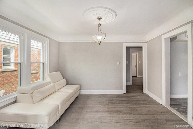 16762 Woodingham Dr, Detroit, MI 48221 - sitting room with wood finished floors and baseboards