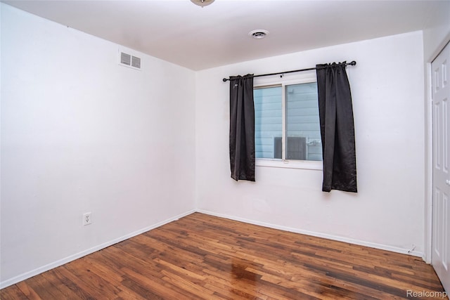 16131 Lenore, Detroit, MI 48219 - empty room with wood finished floors