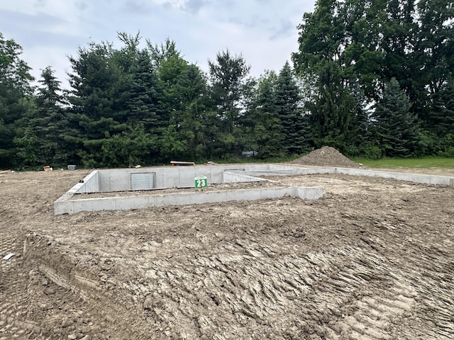 2023 Green Acres Dr, Adrian, MI 49221 - view of yard
