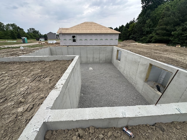 2023 Green Acres Dr, Adrian, MI 49221 - view of patio / terrace
