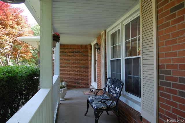 6560 Perham Dr, West Bloomfield, MI 48322 - view of porch