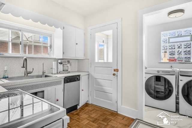 448 Borgess Ave, Monroe, MI 48162 - laundry area featuring a sink and washing machine and clothes dryer