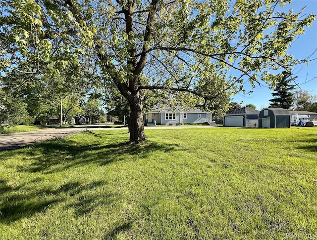 2105 Eberly Rd, Flint, MI 48532 - photo 9