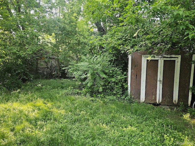 2730 Reynolds St, Flint, MI 48503 - view of yard