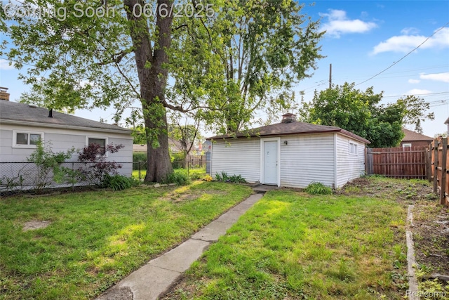 1512 Marion Ave, Lincoln Park, MI 48146 - view of yard with an outbuilding