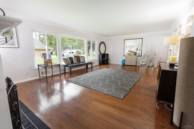 4680 Pinehaven Dr, Saginaw, MI 48638 - living room featuring wood finished floors and baseboards