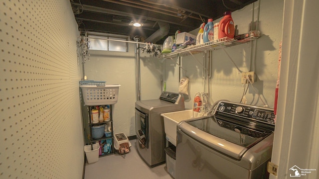 27028 Winchester St, Trenton, MI 48183 - washroom with separate washer and dryer