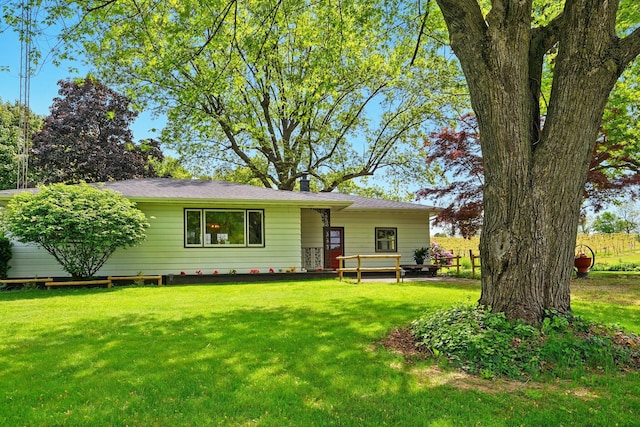 2877 Bessemer Rd, Coloma, MI 49038 - view of front of home with a front yard