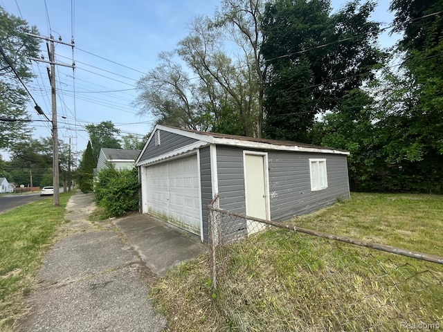 19978 Grandview St, Detroit, MI 48219 - view of detached garage