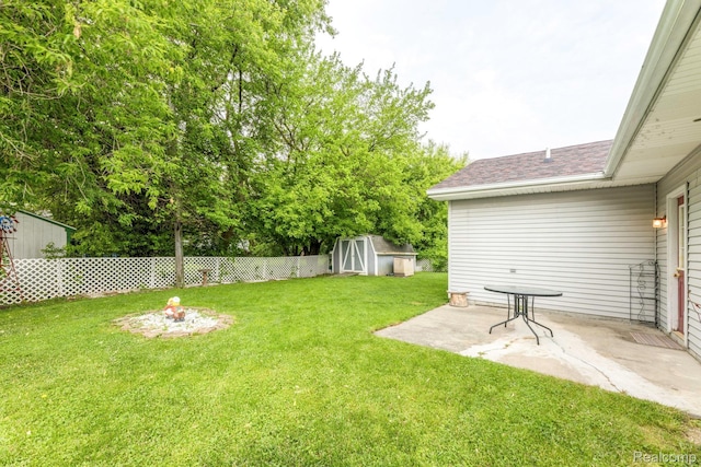 1908 Grant Pl, Port Huron, MI 48060 - view of yard featuring a patio