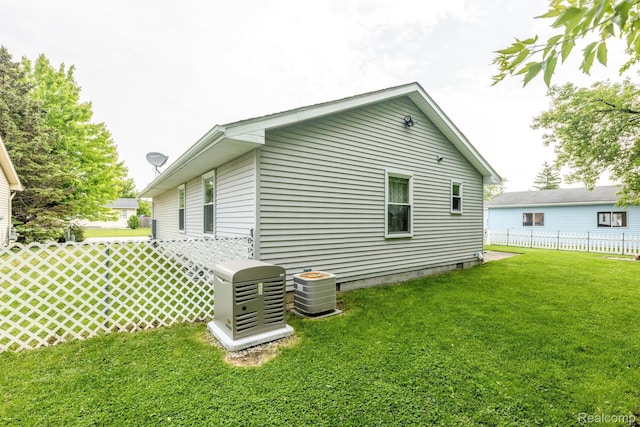 1908 Grant Pl, Port Huron, MI 48060 - view of side of home featuring central AC unit