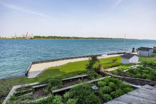105 Gratiot Blvd, Marysville, MI 48040 - water view