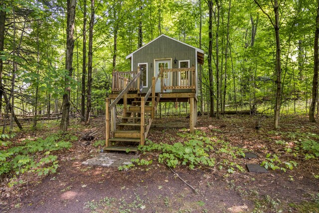 11961 Stone Circle Dr, Kewadin, MI 49648