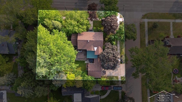2505 Court St, Saginaw, MI 48602 - aerial view of property and surrounding area featuring property boundaries highlighted