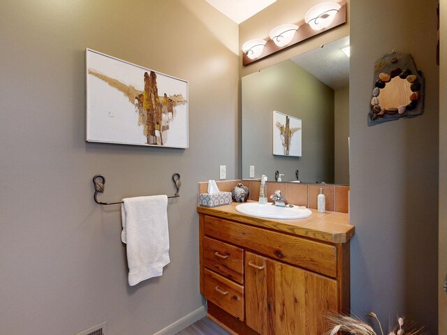 3725 Riverbank Trl, Mount Pleasant, MI 48858