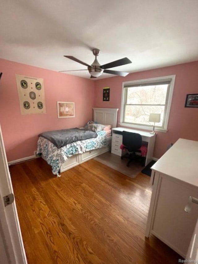 1616 Mark Hopkins Rd, Bloomfield Hills, MI 48302 - bedroom with wood finished floors and a ceiling fan