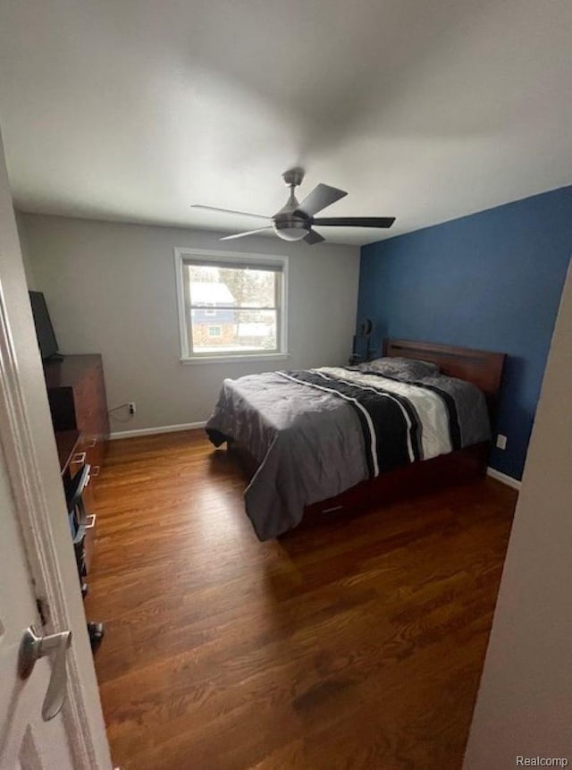 1616 Mark Hopkins Rd, Bloomfield Hills, MI 48302 - bedroom with wood finished floors, baseboards, and a ceiling fan
