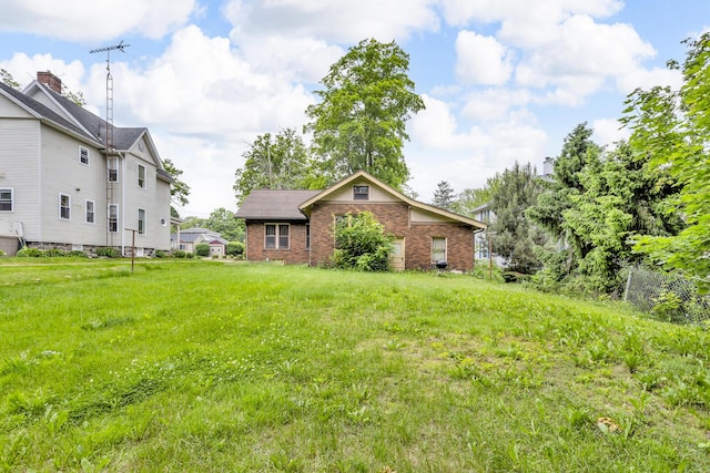 810 N Superior St, Albion, MI 49224 - view of grassy yard
