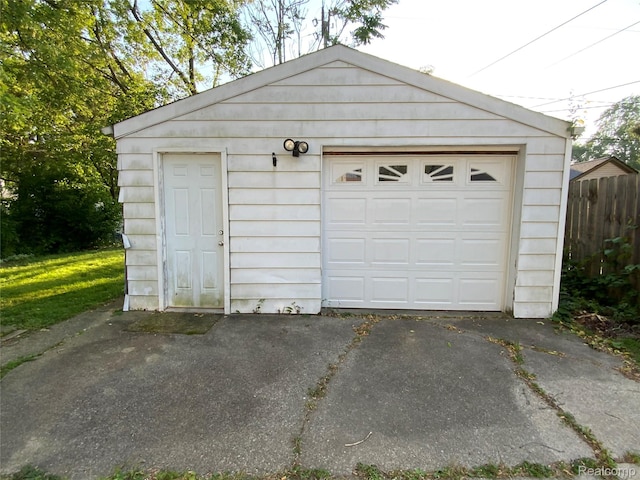 3255 Goodrich St, Ferndale, MI 48220 - detached garage with asphalt driveway