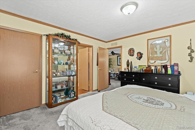 11091 Aspen Ct, South Lyon, MI 48178 - bedroom with carpet, a textured ceiling, and crown molding