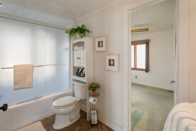 2830 N Duck Lake Rd, Highland, MI 48356 - bathroom featuring a textured ceiling, toilet, shower / tub combination, and baseboards