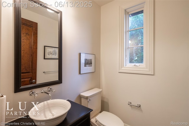 2937 Turtle Pond Ct, Bloomfield Hills, MI 48302 - bathroom with toilet and vanity