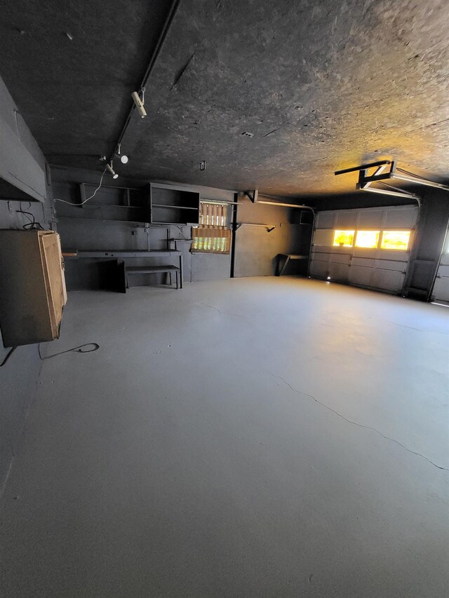 1010 S Pearce St, Owosso, MI 48867 - view of garage
