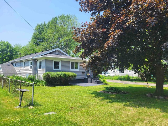 1010 S Pearce St, Owosso, MI 48867 - view of front of property