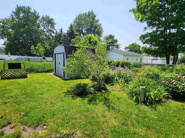 1010 S Pearce St, Owosso, MI 48867 - view of yard