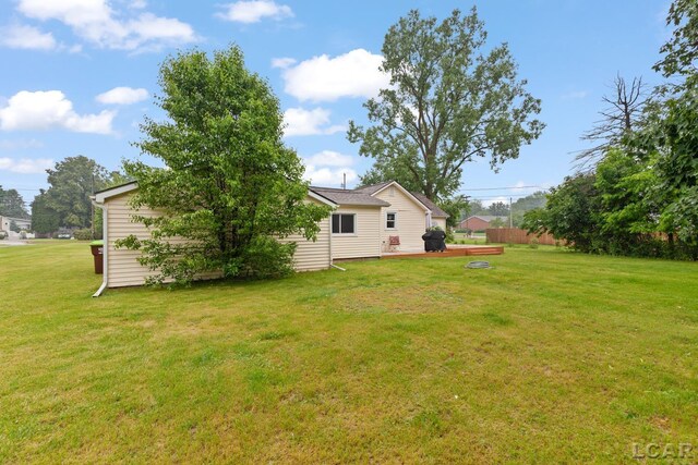 1104 Sunset Dr, Tecumseh, MI 49286 - view of green lawn