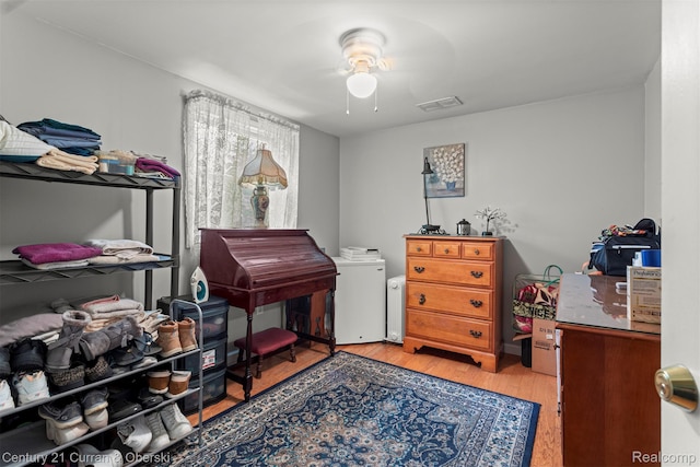 3128 Woodside Dr, Dearborn, MI 48124 - miscellaneous room featuring ceiling fan and light wood-style flooring