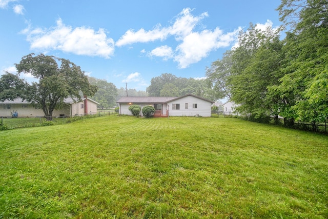 4109 Spring Arbor Rd, Jackson, MI 49201 - view of yard