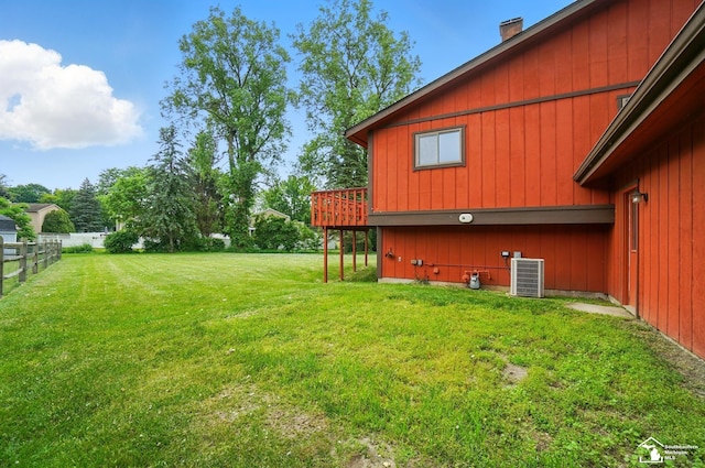 7658 Salter Ct, Temperance, MI 48182 - view of yard with a wooden deck