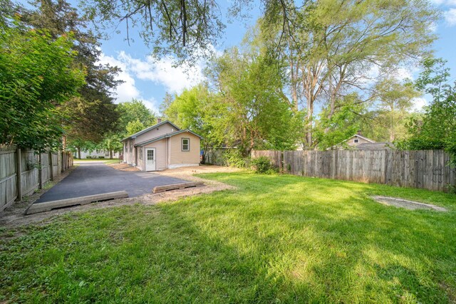 164 Cross St, Michigan Center, MI 49254 - view of yard with a patio