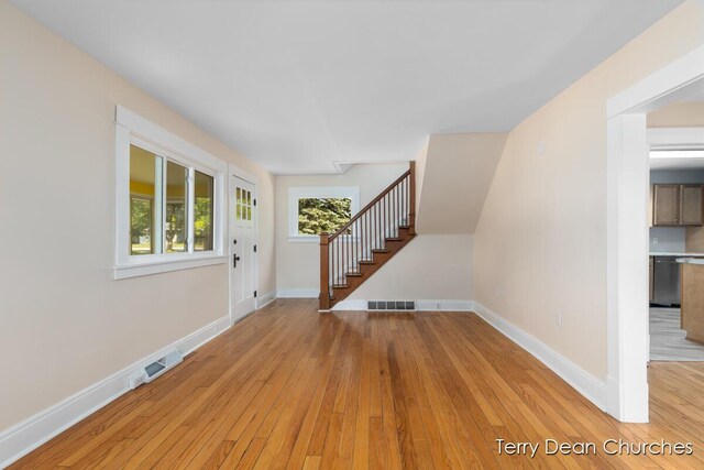 204 Lewis St, Rockford, MI 49341 - photo 7