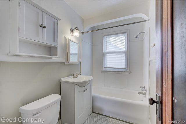 1722 W Farnum Ave, Royal Oak, MI 48067 - bathroom featuring vanity, toilet, and shower / tub combination