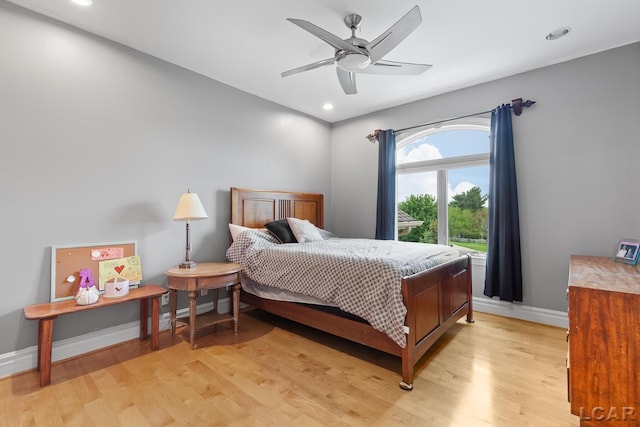 1269 Scott Ridge Dr, Adrian, MI 49221 - bedroom featuring light wood finished floors, baseboards, recessed lighting, and ceiling fan