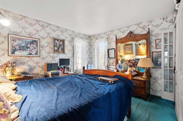 122 N Robinson St, Schoolcraft, MI 49087 - carpeted bedroom with wallpapered walls