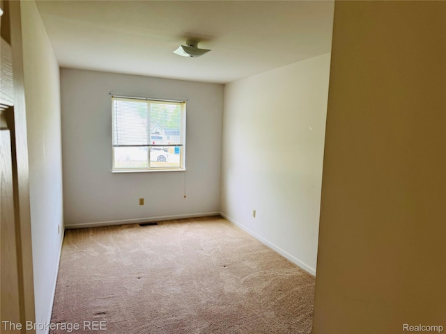 2525 Torrey Grove Ct, Fenton, MI 48430 - empty room with carpet and baseboards