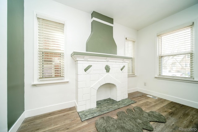 16240 Washburn St, Detroit, MI 48221 - detailed view of baseboards and wood finished floors