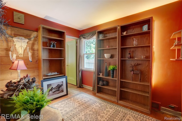 3418 Gratiot Ave, Flint, MI 48503 - living area with wood finished floors and baseboards