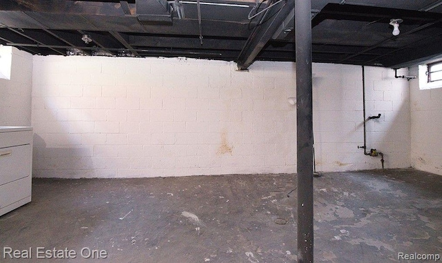 8035 Pinehurst St, Detroit, MI 48204 - view of basement