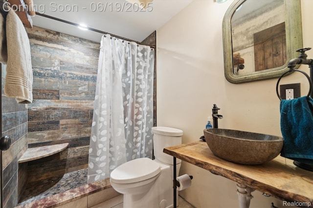 9808 Crofoot Rd, Fowlerville, MI 48836 - full bathroom with tiled shower and wood walls
